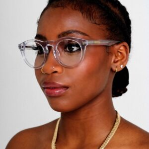 Black Female Model wearing Le Wu Wei Eyeglasses, luxurious round sunglasses by AKA SAVRAN, made out of premium acetate