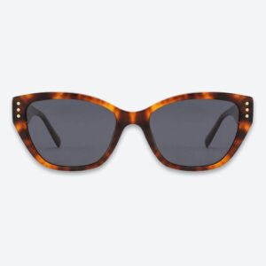 Luxe Tortoiseshell Cat Eyes zonnebril van AKA SAVRAN