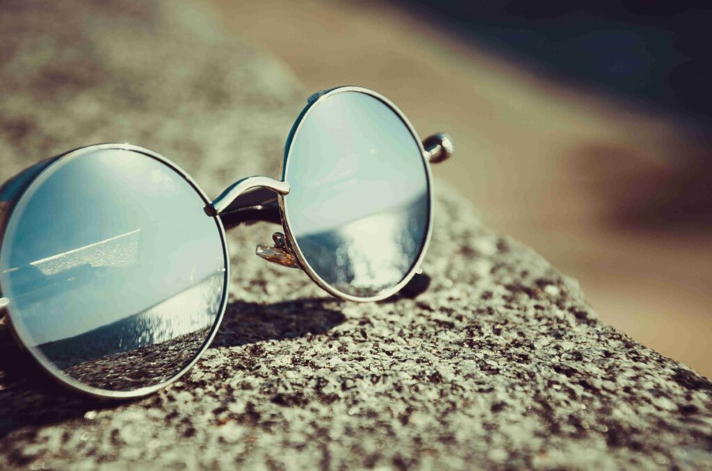 5 paires de lunettes de soleil qui ont fait l'histoire –